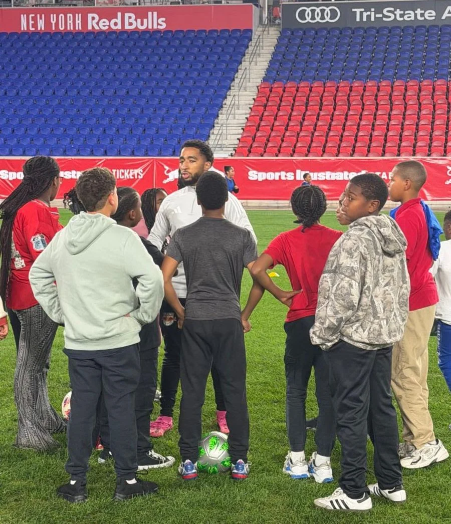 kids-take-to-the-field-oct-2025-01