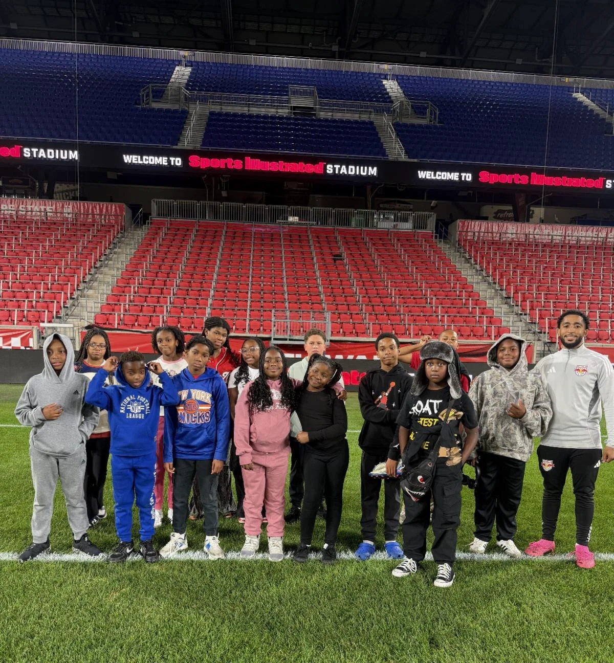 kids-take-to-the-field-oct-2025-03